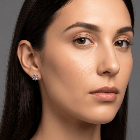 Oorbellen – RVS Goudkleur met Lila Vierkante Zirkonia (5mm) - Aramat Jewels - Oorbellen - cadeautip