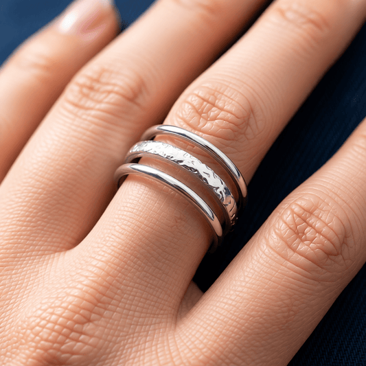 Open Ring Driedubbele Band: Glad en Gehamerd (15 mm RVS) - Aramat Jewels - Ringen - cadeautip