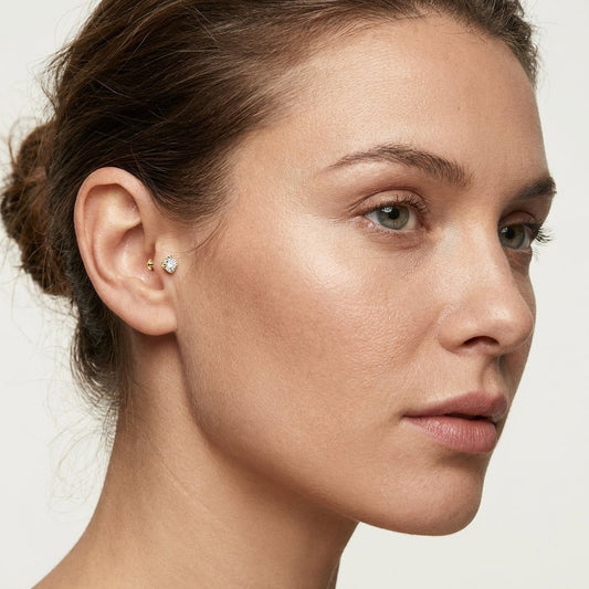 Tragus Helix Piercing – Goudkleur – Transparant Zirkonia - Aramat Jewels - Piercings - cadeautip