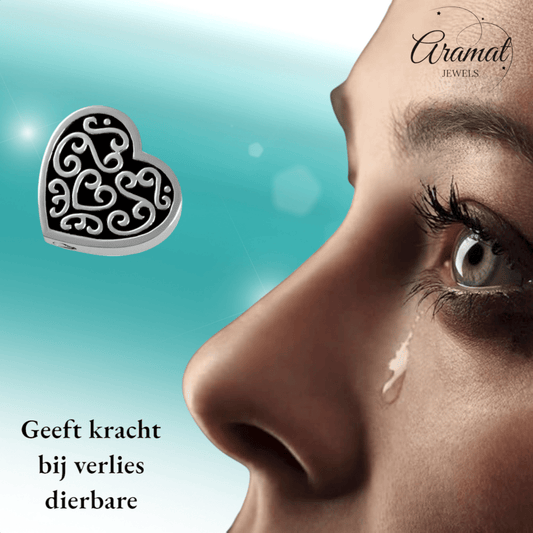Versierd stalen as - hartje zwart emaille 2cm - Aramat Jewels - Gedenkhangers - cadeautip