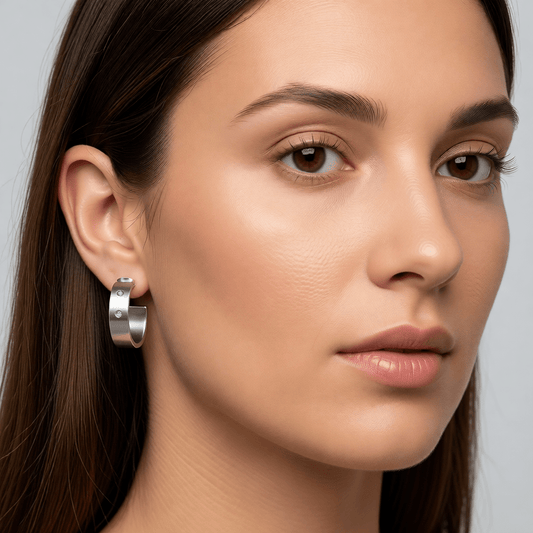 Zilverkleurige Brede RVS Oorringen met Dubbele Zirkonia 23mm - Aramat Jewels - Oorringen - cadeautip