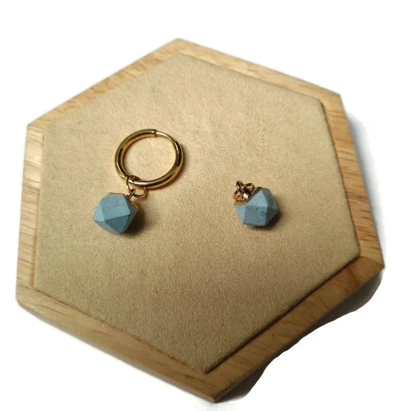 Handgemaakte Zeshoek Oor Bedels Hexagon - Unieke Look Goudkleur Haze Blauw (Natuursteen) 11mm blauw geen_bewerking Geen_Parel goudkleurig kralen.nl Meerdere kleuren Natuursteen Oorbedels roze zeshoek
