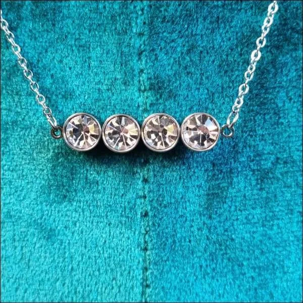 Dames Halsketting Met Hanger Bar 4 Zirkonia Steentjes Staal 35mm 45cm 8720157038344 alles anker Aramat Jewels chirurgisch staal dames Geen_Parel halskettingen ket699 Ketting met hanger met hanger Met_hanger Met_steen Minimalistische ketting nakijken PVD rond Schakelketting Staal tekst transparant uniseks unisex Volwassenen zilverkleurig zirkonia