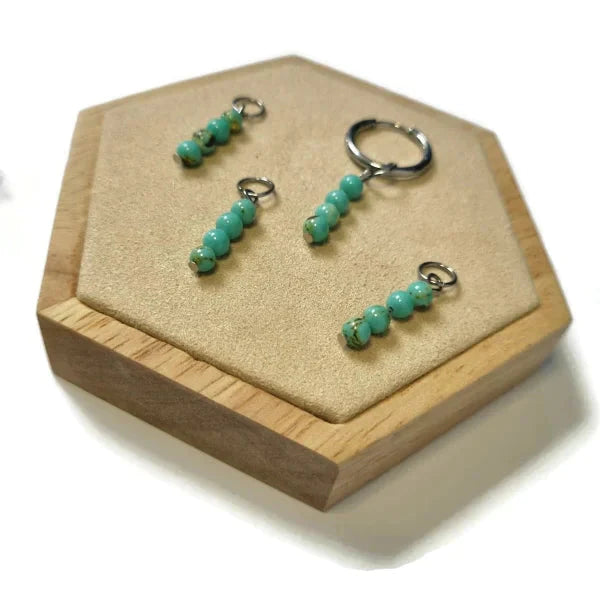 Handgemaakte Imitatiesteen Bedeltjes Met 4 Kralen - Unieke Zilverkleur Turquoise green 20mm 4mm blauw geen_bewerking Geen_Parel glas goudkleurig kralen.nl Meerdere kleuren Natuursteen Oorbedels zilverkleurig