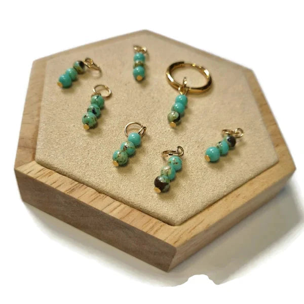 Handgemaakte Imitatiesteen Oor Hangers Met 3 Kralen - Unieke Goudkleur Turquoise green 15mm 3 Kralen 4mm blauw geen_bewerking Geen_Parel glas goudkleurig kralen.nl Meerdere kleuren Natuursteen Oorbedels zilverkleurig