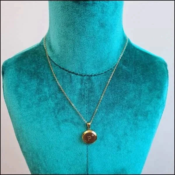 Initiaal Ketting Letter- Chirurgisch Staal - bestellen? Aramat Jewels