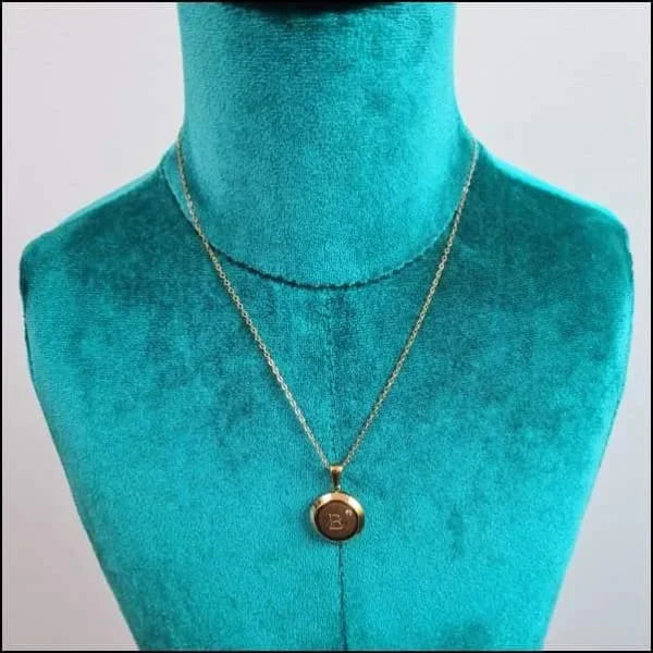 Initiaal Ketting Letter- Chirurgisch Staal - bestellen? Aramat Jewels