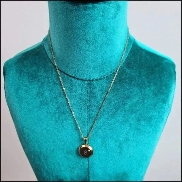 Initiaal Ketting Letter- Chirurgisch Staal - bestellen? Aramat Jewels