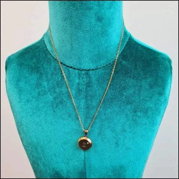 Initiaal Ketting Letter- Chirurgisch Staal - bestellen? Aramat Jewels