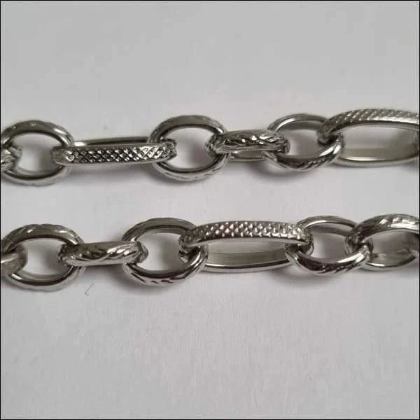 Rvs Ketting Fantasie Schakel 6.5mm 55cm 55cm 6.5mm 8720157099932 alles Aramat Jewels chirurgisch staal fantasie Geen edelsteen Geen hanger Geen_Parel Geen_steen halskettingen ket88-33456 Ketting zonder hanger nakijken PVD Schakelketting Staal Statement ketting tekst uniseks unisex Volwassenen zilverkleurig Zonder_hanger Zonder_steen