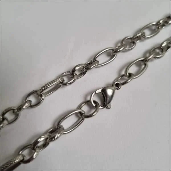 Rvs Ketting Fantasie Schakel 6.5mm 55cm 55cm 6.5mm 8720157099932 alles Aramat Jewels chirurgisch staal fantasie Geen edelsteen Geen hanger Geen_Parel Geen_steen halskettingen ket88-33456 Ketting zonder hanger nakijken PVD Schakelketting Staal Statement ketting tekst uniseks unisex Volwassenen zilverkleurig Zonder_hanger Zonder_steen