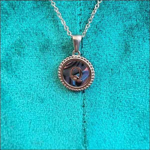 Halskettingen Stalen Letter Ketting Initiaal Abalone Zilverkleur 45cm Aramat Jewels