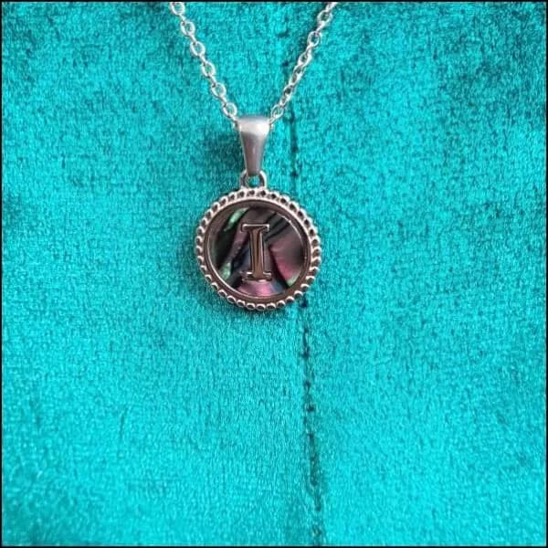 Halskettingen Stalen Letter Ketting Initiaal Abalone Zilverkleur 45cm Aramat Jewels