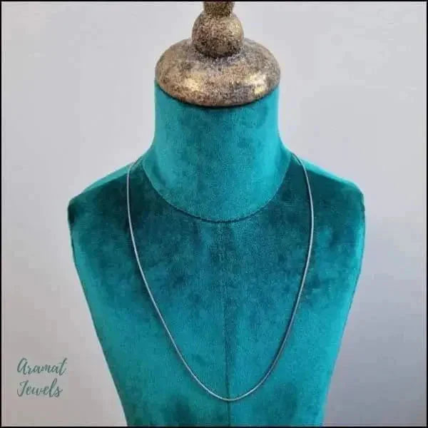 Stalen Slangenketting Zilverkleur-Meerdere lengtes 1.3mm 1.5mm 1mm 2mm 45cm 50cm 55cm 60cm 65cm 70cm 75cm 80cm alles chirurgisch staal dames Geen edelsteen Geen hanger Geen_Parel Geen_steen Halskettingen Ketting zonder hanger Minimalistische ketting PVD schakelketting slangen Staal uniseks unisex Volwassenen zilverkleurig Zonder_hanger Zonder_steen