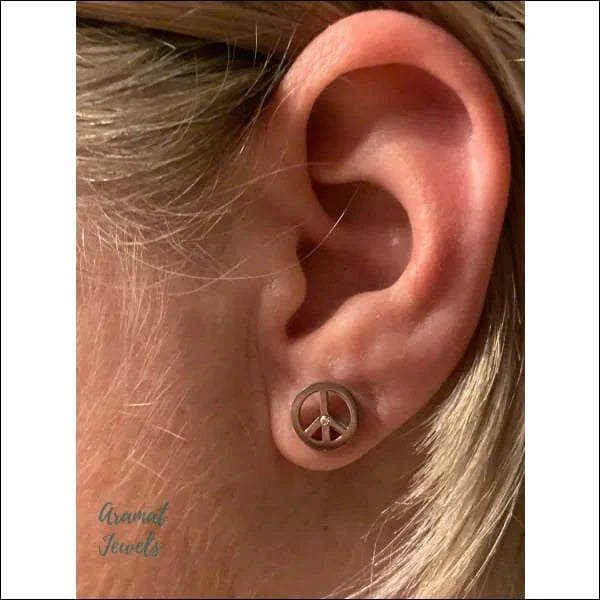 Oorbellen Zweerknopjes Vredesteken Zwart Staal 8720157033615 9mm alles Apparel & Accessories > Jewelry > Earrings Aramat Jewels chirurgisch staal dames Geen hanger Geen oormodel geometrisch goudkleurig Kleur_Zwart Meerdere kleuren Met_steen Nieuw oorbellen PVD Soort sieraad_Oorbellen Staal transparant Volwassenen vredesteken zilverkleurig zirkonia zonder hanger Zonder_hanger Zwart zweerknopjes