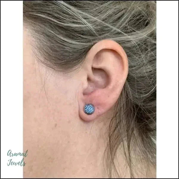 Druzy Oorbellen Zweerknopjes Kristal 8mm 8720157025467 8mm AB Transparant alles Aramat Jewels Blauwgroen Champagne chirurgisch staal dames Donker Blauw Fuchsia Roze Geen hanger kristal Licht Blauw Licht Roze Meerdere kleuren Met_steen Nieuw Olijf groen oorbellen oormodel PVD Rood Roze Soort sieraad_Oorbellen Staal transparant Video Volwassenen zilverkleurig Zwart zweerknopjes
