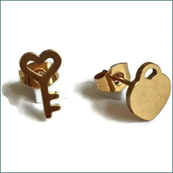 Stalen Oorbellen Sleutel- Hartje-Goudkleurig-10mm 12mm 6mm alles chirurgisch staal dames Geen hanger Geen oormodel Geen_Parel goudkleurig hart Meerdere Varianten oorbellen PVD Sleutel Staal Volwassenen zilverkleurig zweerknopjes