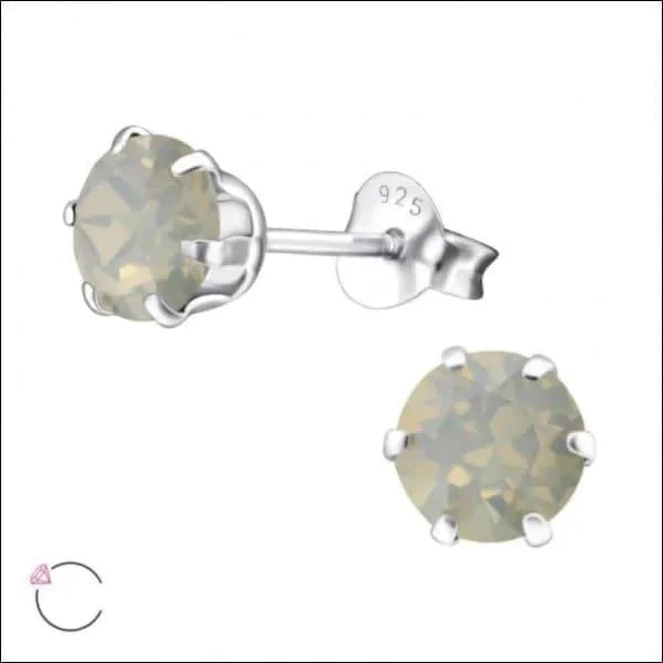 Zilveren Kristal Oorbellen Rond 6mm Opaal 6mm 8720157002598 alles Aramat Jewels dames Geen hanger Geen oormodel grijs kinderen kristal Licht Grijs Met_steen oor771 oorbellen opaal Opaal Grijs rond Soort sieraad_Oorbellen Volwassenen