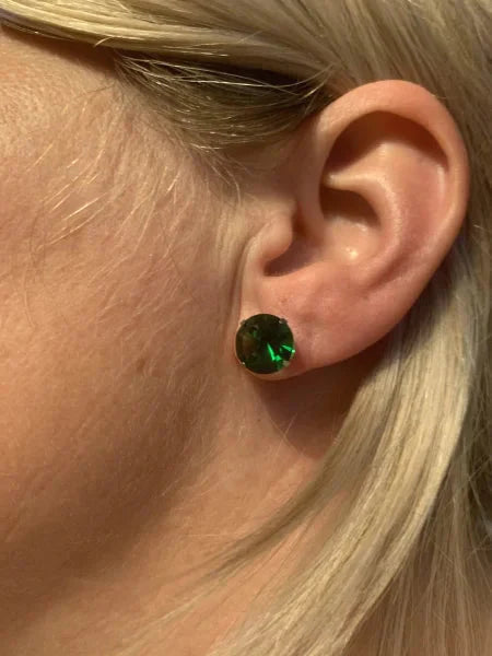Oorbellen Zweerknopjes Groen Zirkonia Staal 10mm 10mm alles chirurgisch staal dames Geen hanger Geen_Parel groen Met_steen oorbellen oormodel PVD Staal Video Volwassenen zilverkleurig zirkonia zweerknopjes
