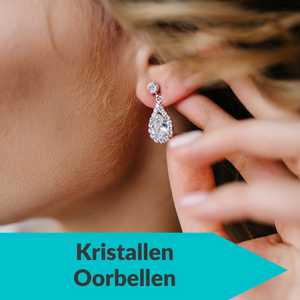 Kristallen steentjes productieproces sieraden oorbellen Aramat Jewels