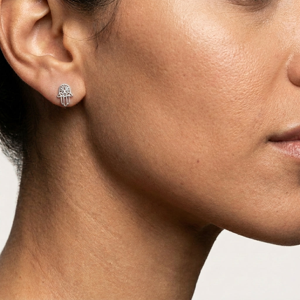 Zilverkleurige Hamsa Oorstekers RVS – Handje van Fatima Knopjes (10x7mm)