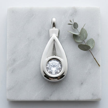 Aramat Jewels zilverkleurige stalen crematiehanger met zirkonia, waterbestendig gedenksieraad.