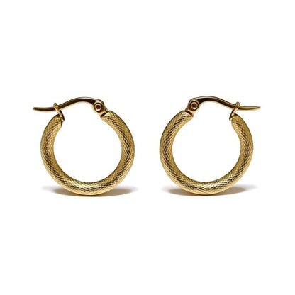 Aramat Jewels gold textured stainless steel hoop earrings, 22mm diameter, with a diamond-cut pattern and secure clasp.