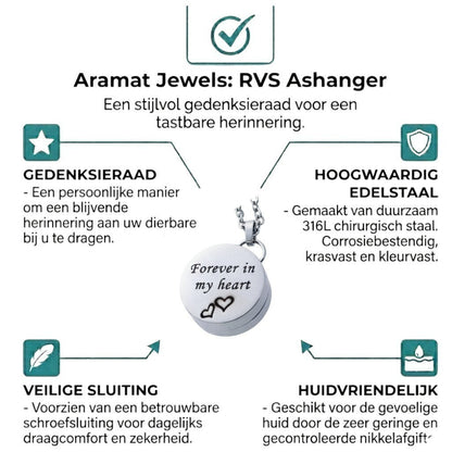 Aramat Jewels zilverkleurige RVS ashanger in hartvorm met 'Forever in my heart' gravure en twee hartjes. Inclusief 50cm ketting.