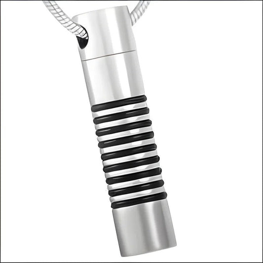 Aramat Jewels zilverkleurige stalen buis ashanger voor mannen met zwarte ringen. Discreet rouwsieraad.
