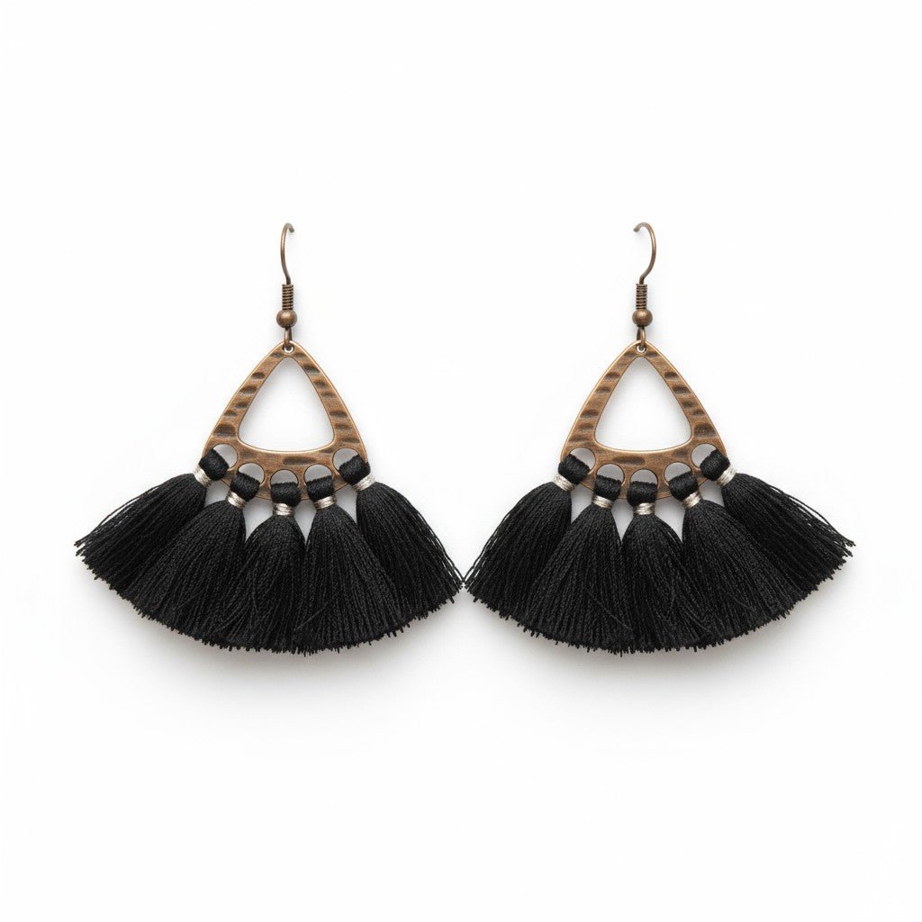 Boho Oorhangers met Kwastjes – Zwart 55x30mm - Aramat Jewels - Oorbellen - cadeautip