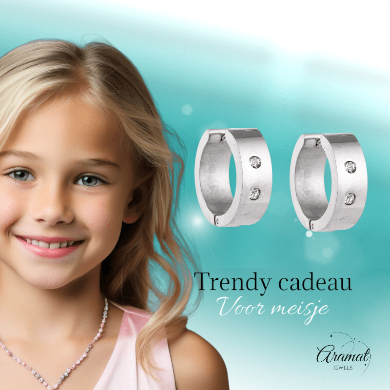 Brede mini Huggies met Kristal 13x7mm - Aramat Jewels - Oorringen - cadeautip