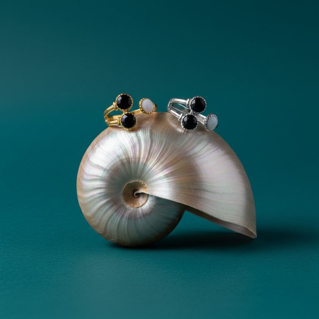 Brede One Size Ring Goudkleurig RVS met Drie Emaille Cirkels (13 mm) - Aramat Jewels - Ringen - cadeautip