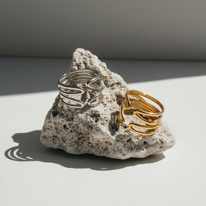 Brede One Size Ring RVS met Modern Lijnenspel (14 mm) - Aramat Jewels - Ringen - cadeautip