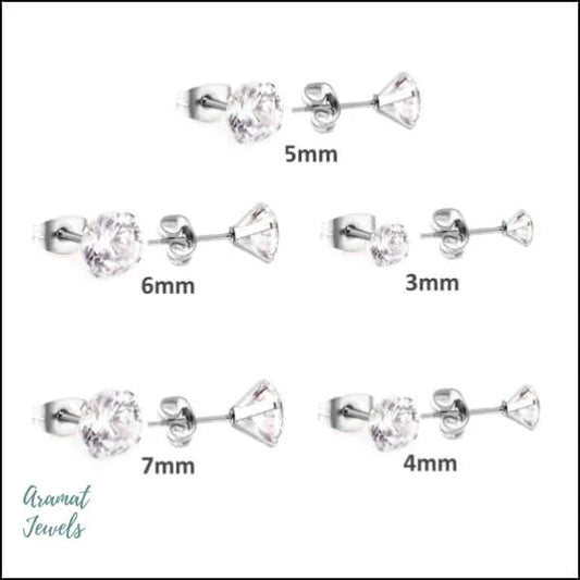 Een set van vier paar zilveren oorbellen