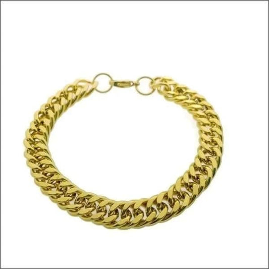 Een gouden schakelarmband