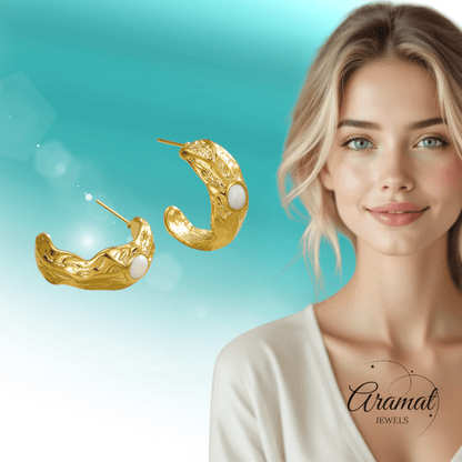 Goudkleurige Halve Oorringen Emaille Cirkel 25x10mm - Aramat Jewels - RVS Sieraden - Oorbellen - cadeautip