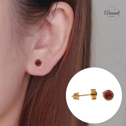 Goudkleurige oorbellen rood 6mm – Staal - oor2774 - XE71669 - Oorbellen kopen# - 6mm - alles - cadeau