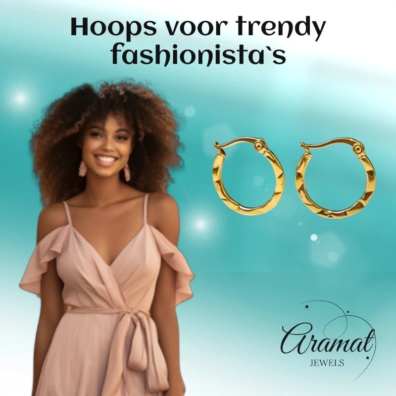 Goudkleurige Oorringen RVS met Fijn Streepmotief (20 mm) - Aramat Jewels - Oorringen - cadeautip