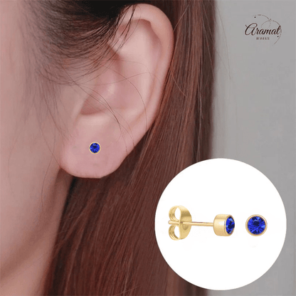 Goudkleurige Oorstekers 4mm - Donkerblauw Kristal - oor4604 - Oorbellen kopen# - 4mm - alles - blauw
