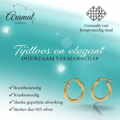 Goudkleurige RVS Hoepeloorbellen met Textuur - 18 mm - Aramat Jewels - Oorringen - cadeautip