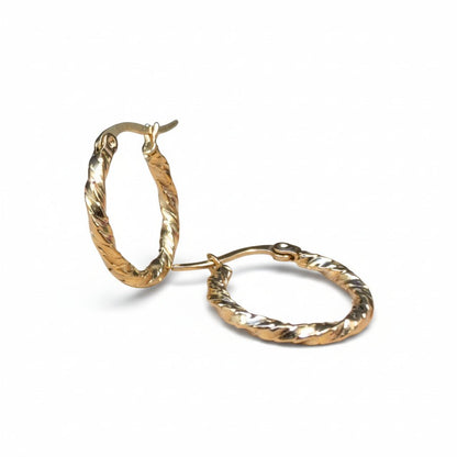 Goudkleurige RVS Oorringen met Gevlochten Design - 20 mm - Aramat Jewels - Oorringen - cadeautip