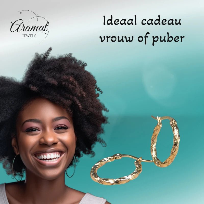 Goudkleurige RVS Oorringen met Gevlochten Design - 20 mm - Aramat Jewels - Oorringen - cadeautip