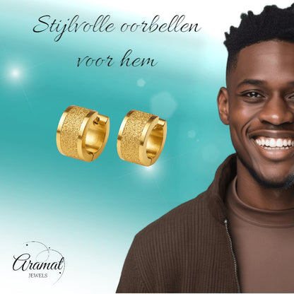 Goudkleurige RVS oorringetjes met sandblasted streep - oor5853 - Oorringen kopen# - 13mm - 7mm - alles