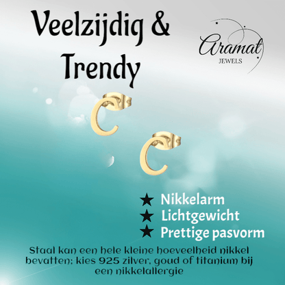 Goudkleurige RVS oorstekers Letter C - Aramat Jewels - Oorbellen - cadeautip