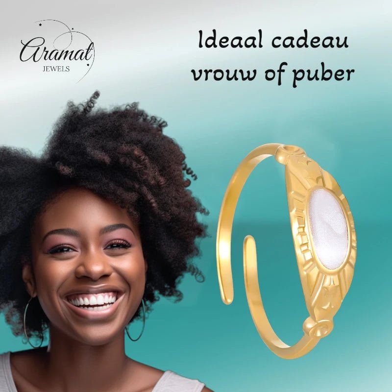 Goudkleurige Verstelbare RVS Ring met Parelmoer Wit Emaille - 6 mm - Aramat Jewels - Ringen - cadeautip
