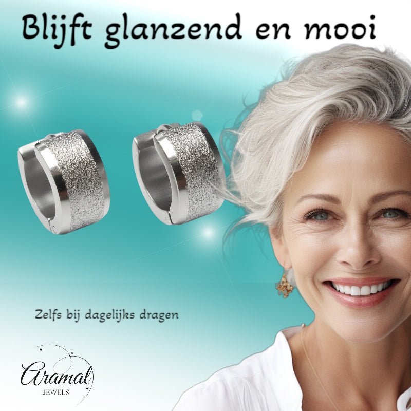 Huggies – RVS Sandblasted Zilverkleur (13mm) - Aramat Jewels - Oorringen - cadeautip