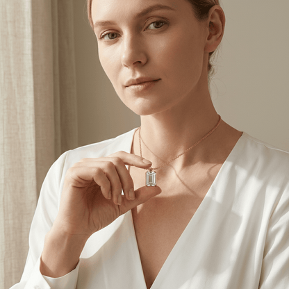 Kleine Ashanger Rechthoek met Zirkonia - Goudkleur - Aramat Jewels - Gedenkhangers - cadeautip