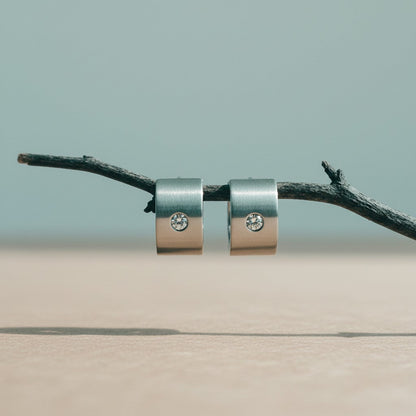 Kleine RVS Oorringen met Zirkonia Accent Zilverkleur 13mm - Aramat Jewels - Oorringen - cadeautip