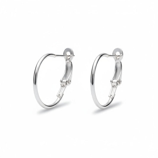 Zilverkleurige metalen oorringen 20mm met klapscharnier, lichtgewicht en personaliseerbaar met oorbedels voor dames