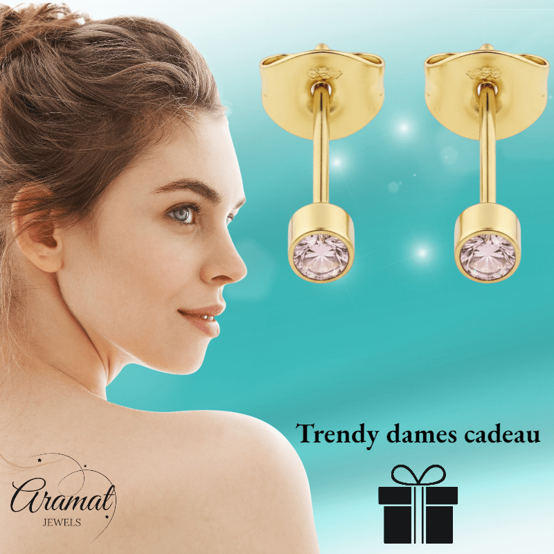 Mini zweerknopjes roze zirkonia - goudkleur - Aramat Jewels - Oorbellen - cadeautip